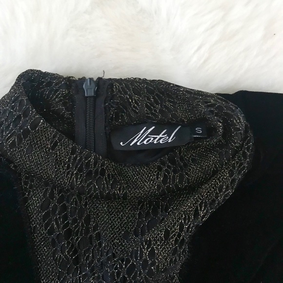 Elegant Sexy Black Velvet Motel Dress - Picture 3 of 5